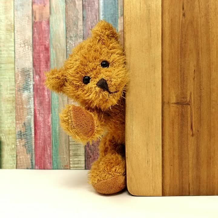 Oi, amor...
Só vim lhe dizer que...
Você é o amor da minha vida e minha alegria.
Quero todos os dias te fazer tão feliz como você me faz! 
Eu qu...