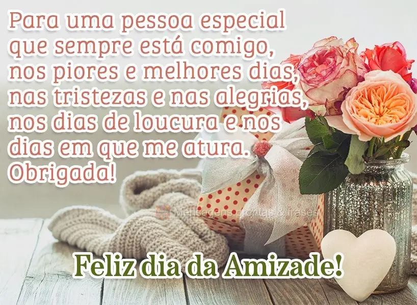 Para uma pessoa especial que sempre está comigo nos piores e melhores dias, nas tristezas e nas alegrias, nos dias de loucura e nos dias em que me atura...