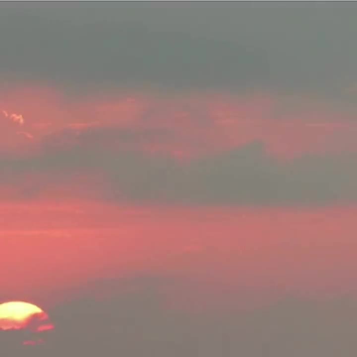 Que seu dia venha cheio de bênçãos!
Que Deus esteja com você em todos os momentos do seu dia, te abençoando e te cuidando!
Um ótimo dia com amor,...