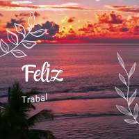 Trabalhe duro, mas não esqueça de se divertir. Somos fortes todos os dias, mas não há felicidade que se faça sem reservar um momento para sorrir. Fe...