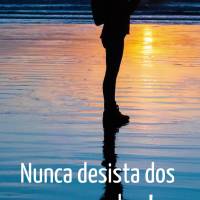 Nunca desista dos seus sonhos, as manhãs foram feitas para você renovar as energias e tentar tudo outra vez. Bom dia!