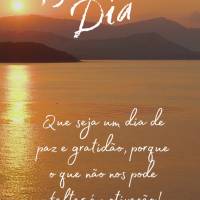 Que seja um dia de paz e gratidão, porque o que não nos pode faltar é motivação! Bom dia! 