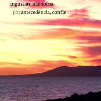 Deixa Deus cuidar das suas feridas, coloque em Suas mãos todos as suas angustias, não sofra por antecedência, confie e mantenha-se na fé. Tudo vai fi...
