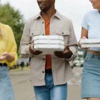 O tempo não tem valor quando se está com os amigos.