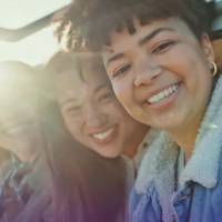 A amizade é como um vinho, com o tempo só melhora.