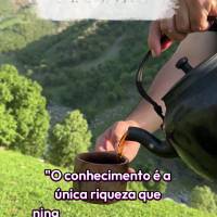 "Não somos seres humanos em busca de uma experiência espiritual, somos seres espirituais em busca de uma experiência humana." Boa tarde! Pierre Teilha...