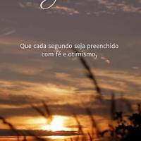 Boa tarde!
Que cada segundo seja preenchido com fé e otimismo,
pois a vida sempre encontra formas de surpreender. Siga confiante, o melhor ainda está...