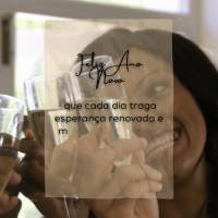 Feliz Ano Novo
que cada dia traga esperança renovada e momentos especiais.