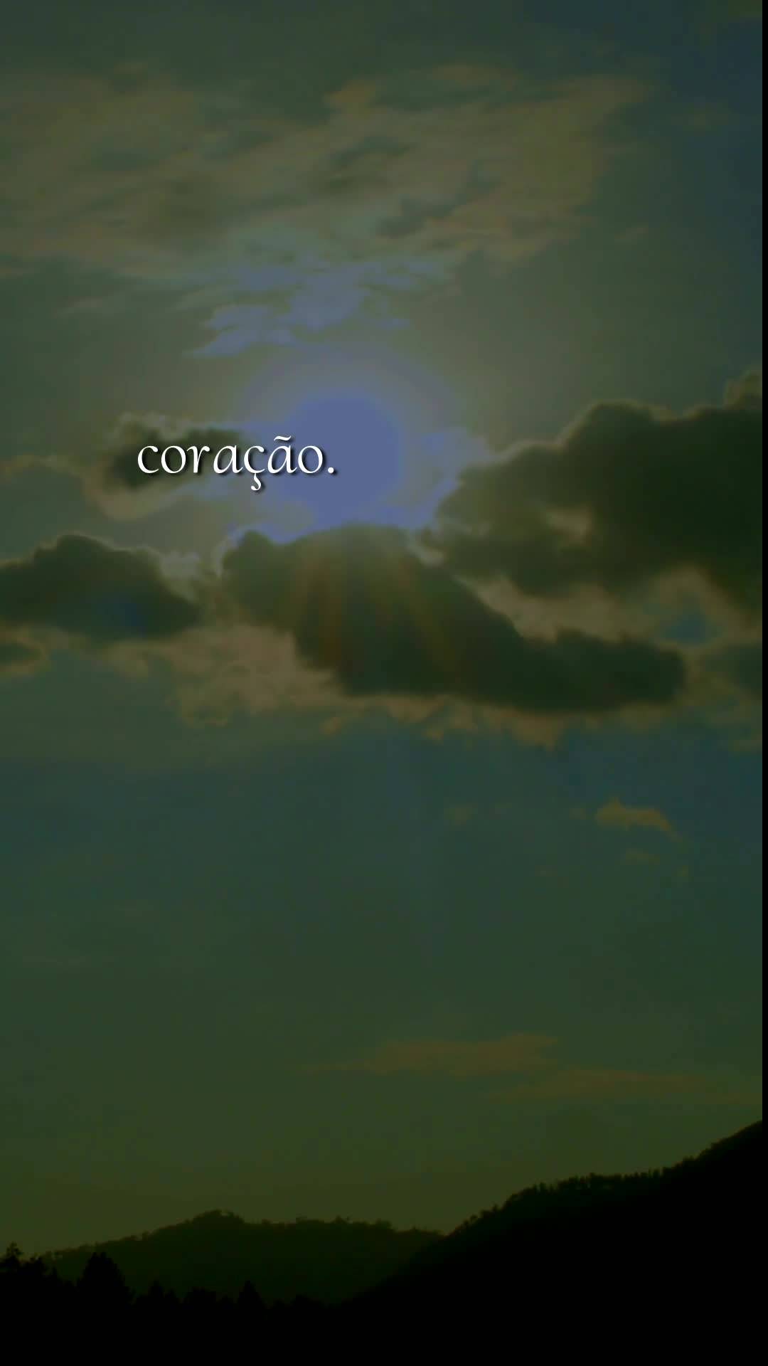 Bom dia! Neste Domingo, 17 de Maio de 2026, dia do Senhor, eu declaro sobre a sua vida uma bênção sem medida. Que o céu se abra agora e derrame chuva...