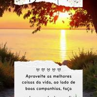 Aproveite as melhores coisas da vida, ao lado de boas companhias, faça cada segundo do seu dia valer ser vivido. Bom dia!