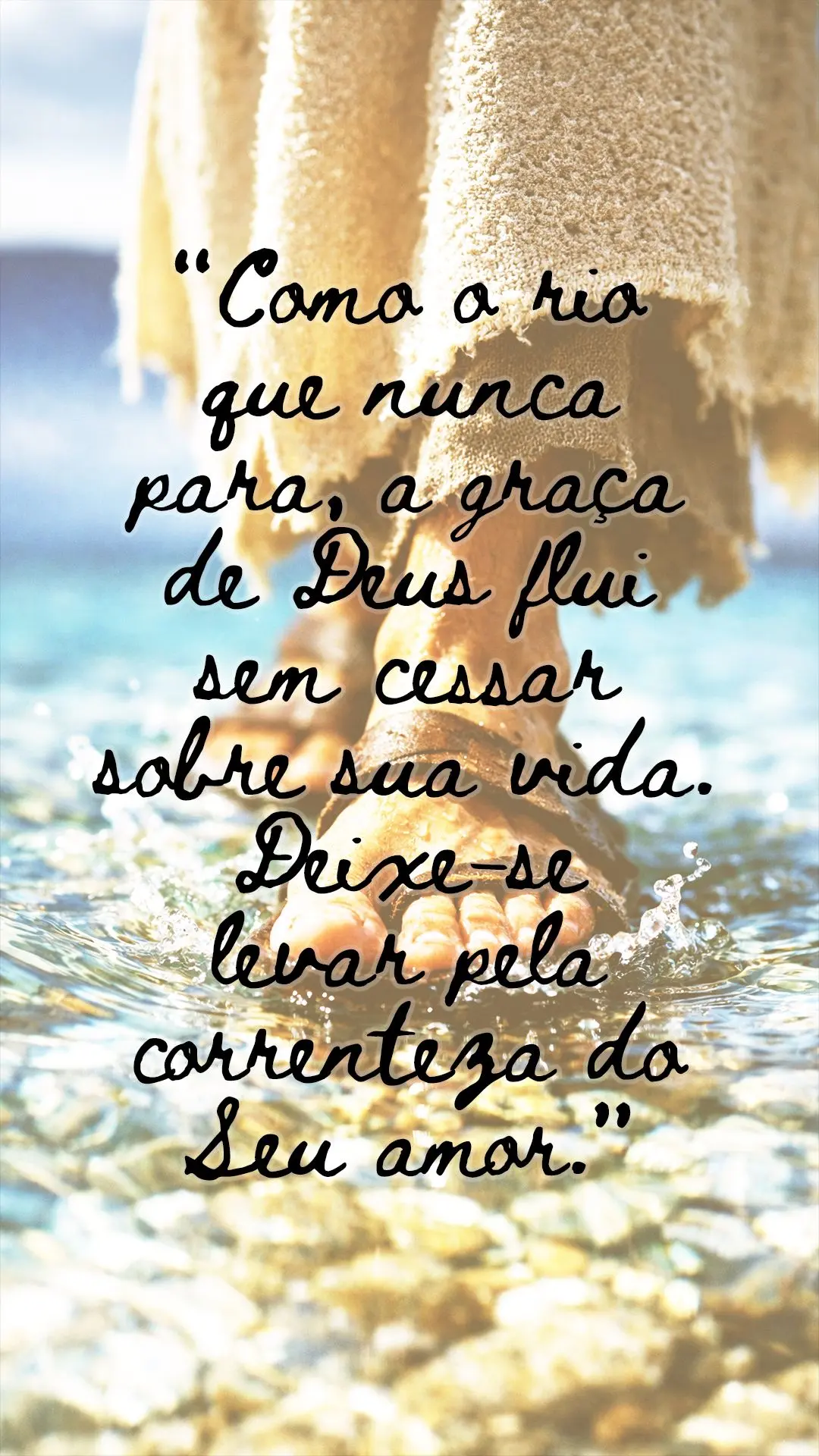 🌊 Como o rio que nunca para, a graça de Deus flui sem cessar sobre sua vida. Deixe-se levar pela correnteza do Seu amor. 🙏✨