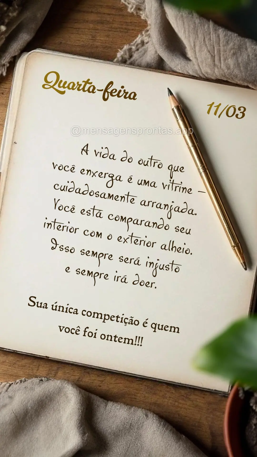 A vida do outro que você enxerga é uma vitrine — cuidadosamente arranjada. Você está comparando seu interior com o exterior alheio. Isso sempre ser...