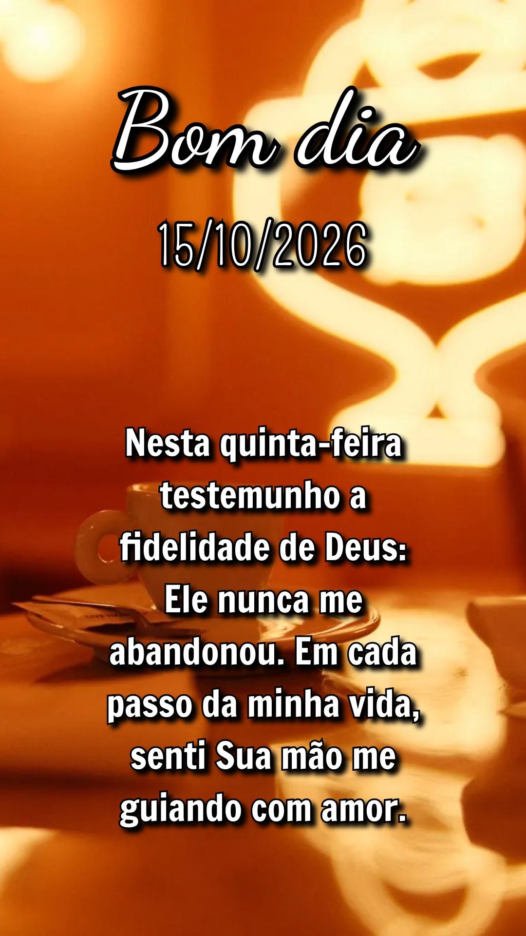 Nesta quinta-feira testemunho a fidelidade de Deus: Ele nunca me abandonou. Em cada passo da minha vida, senti Sua mão me guiando com amor.