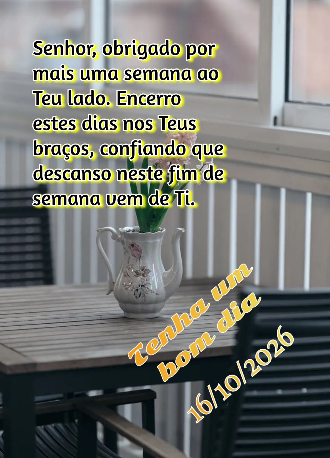 Senhor, obrigado por mais uma semana ao Teu lado. Encerro estes dias nos Teus braços, confiando que descanso neste fim de semana vem de Ti. Tenha um bom...