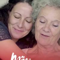 sinônimo de força, carinho e amor infinito. Mãe:
